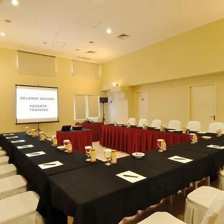 Batavia Hotel & Serviced Apartments Jakarta-3